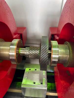 Digital Fluorescent Magnetic Particle Inspection Machine For Motor Shaft