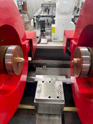 Digital Fluorescent Magnetic Particle Inspection Machine For Motor Shaft